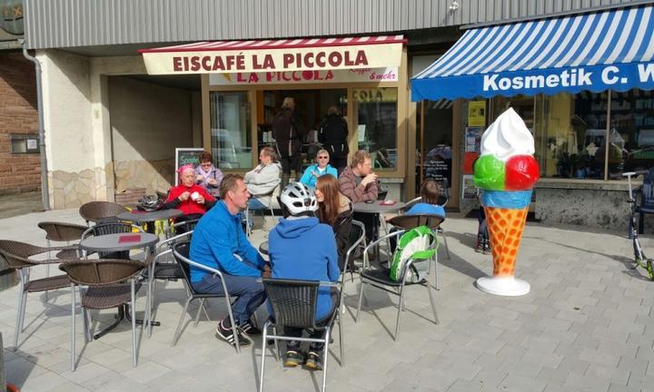 Eiscafe "La Piccola "